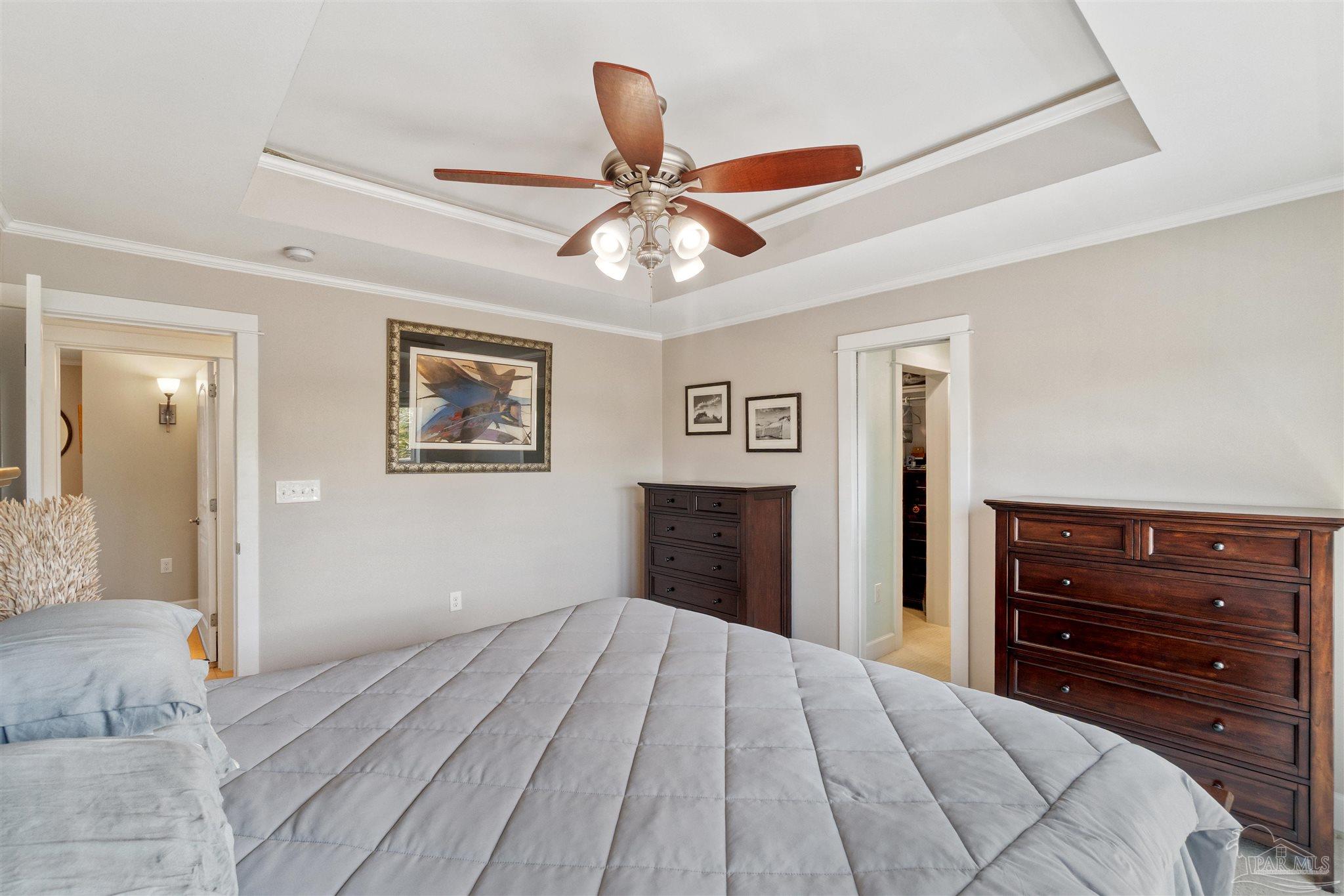 808 Via Deluna Dr