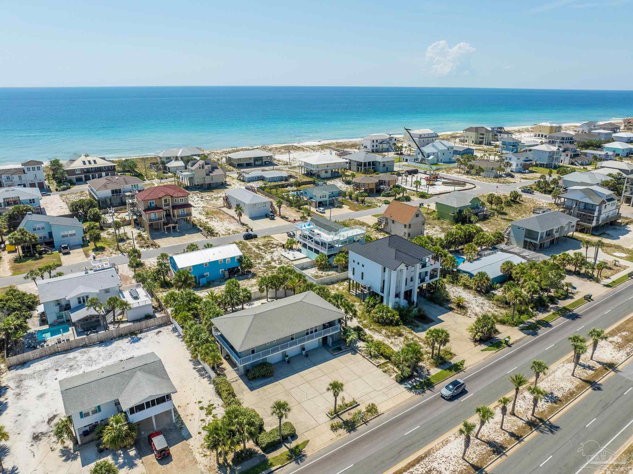 808 Via Deluna Dr