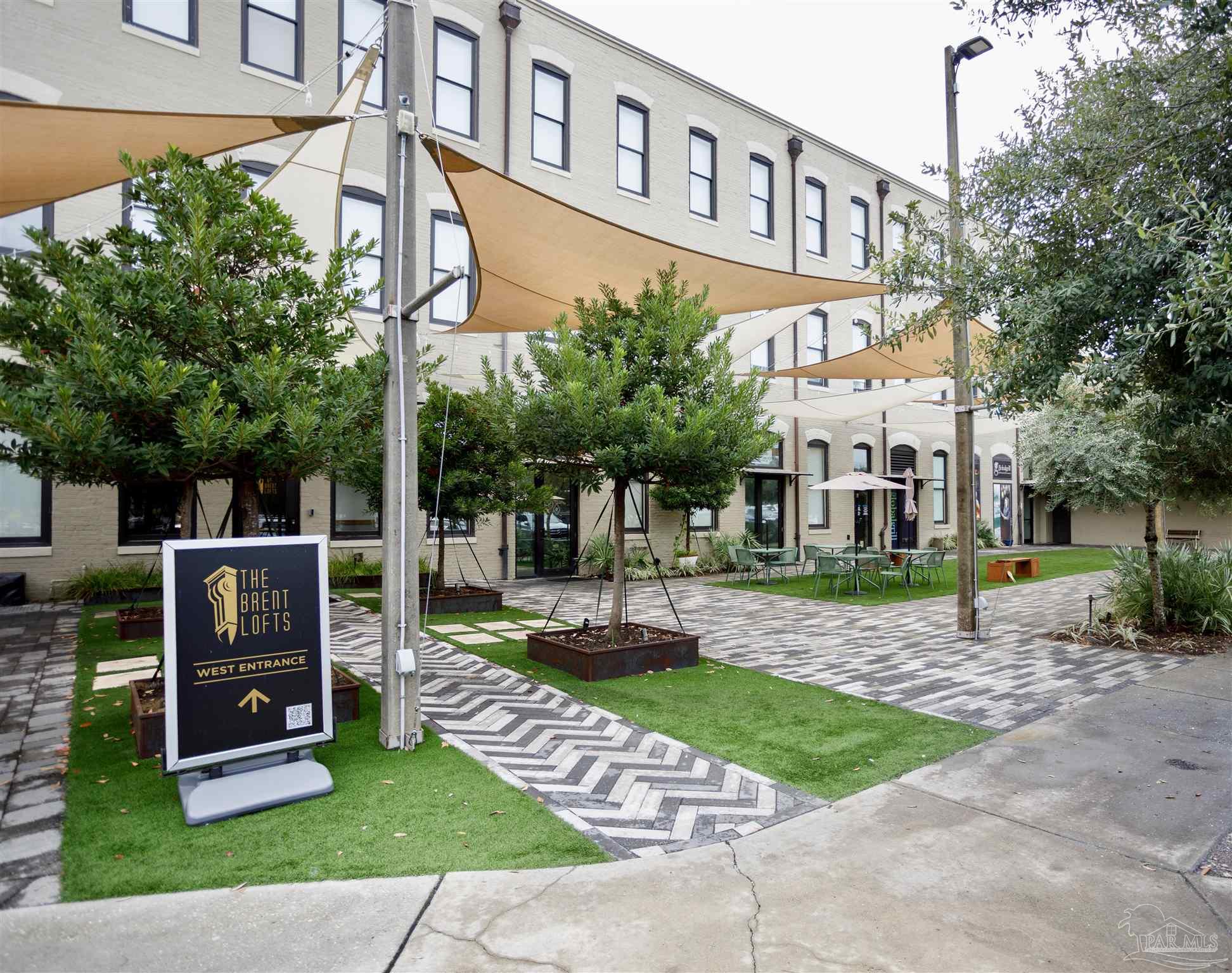 17 Palafox Pl # 209