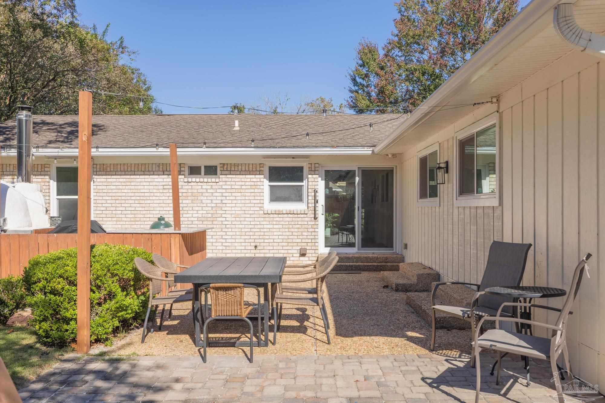 6 Pinetree Dr