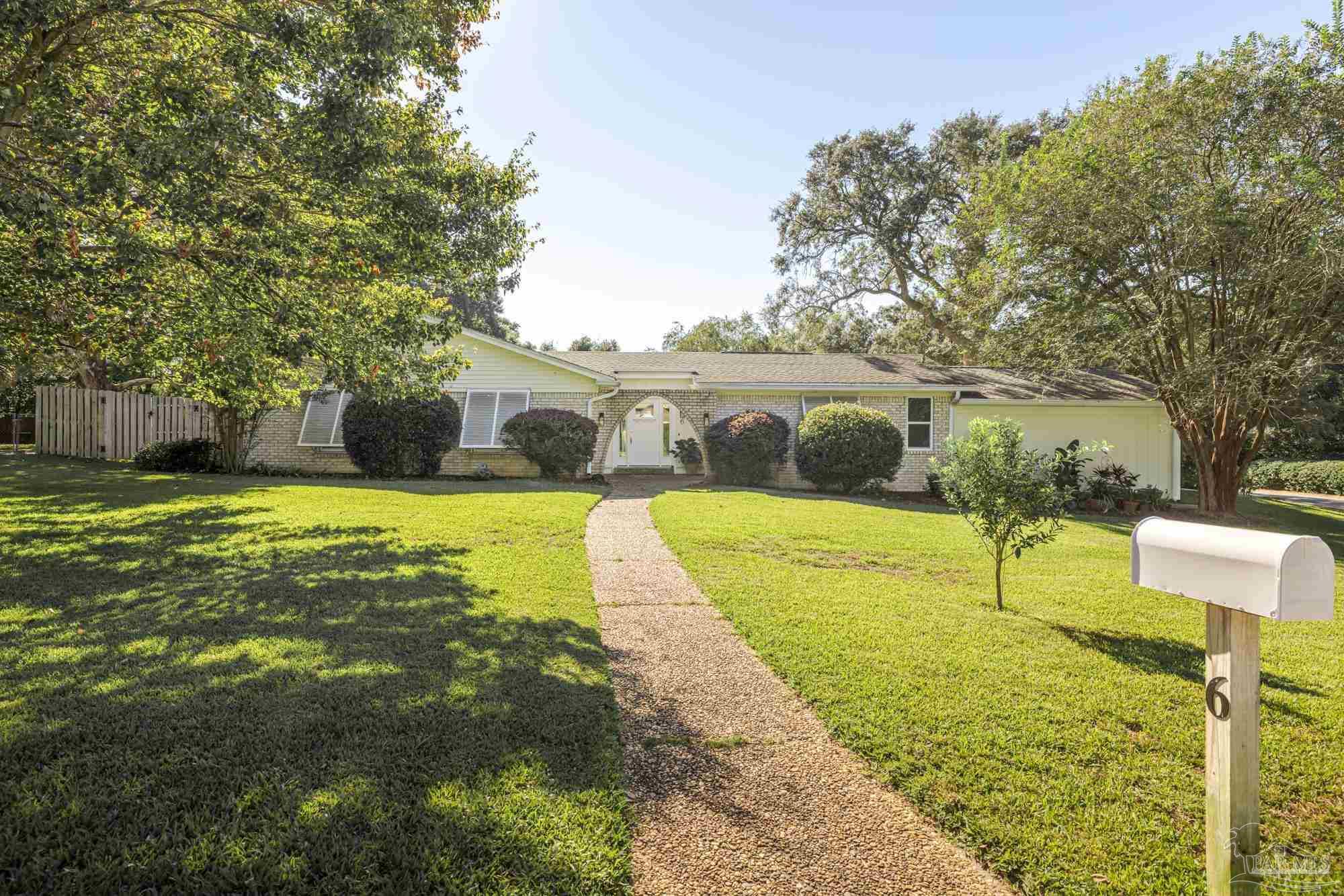 6 Pinetree Dr