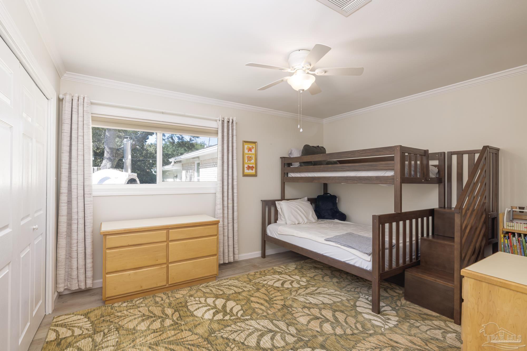 6 Pinetree Dr