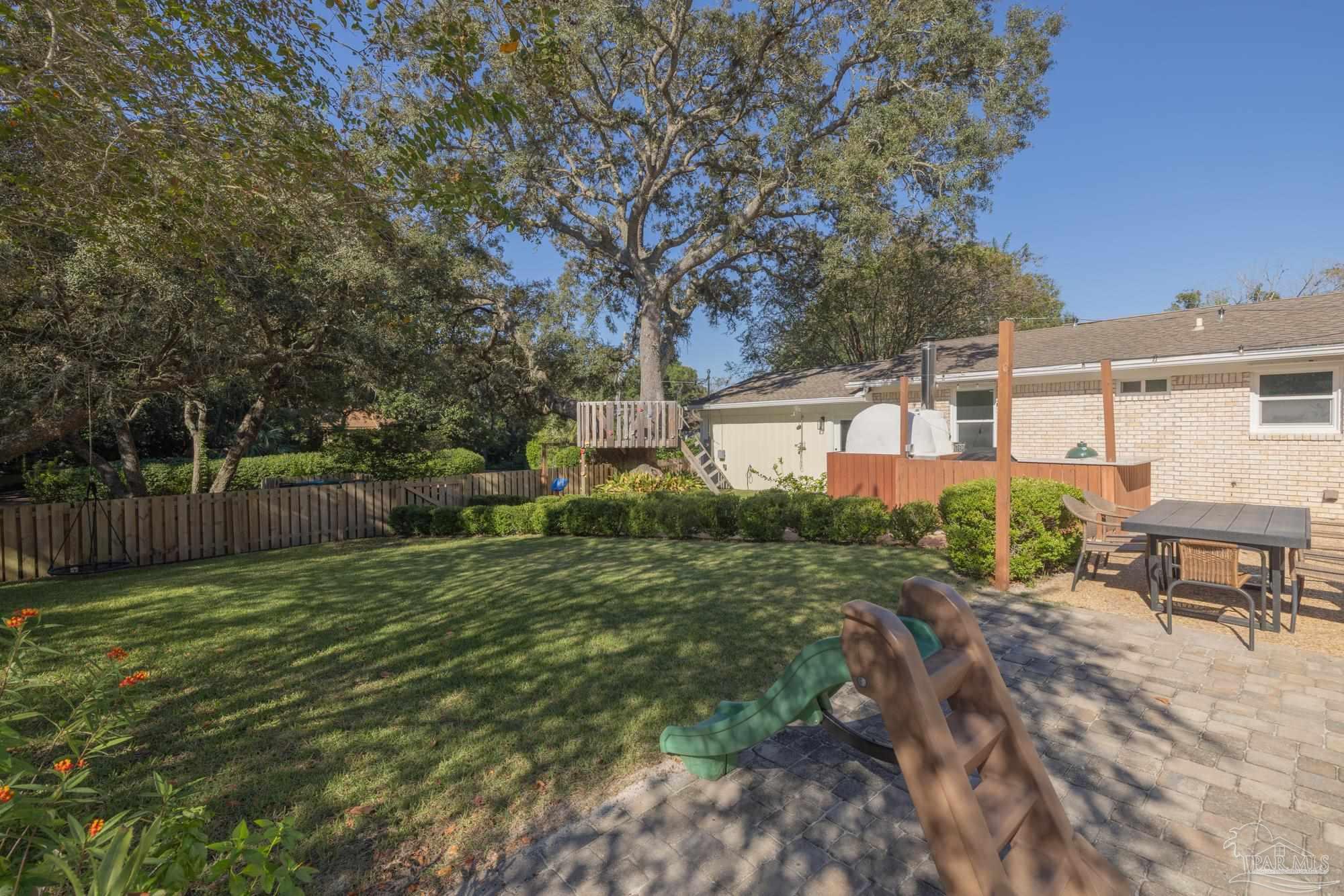 6 Pinetree Dr