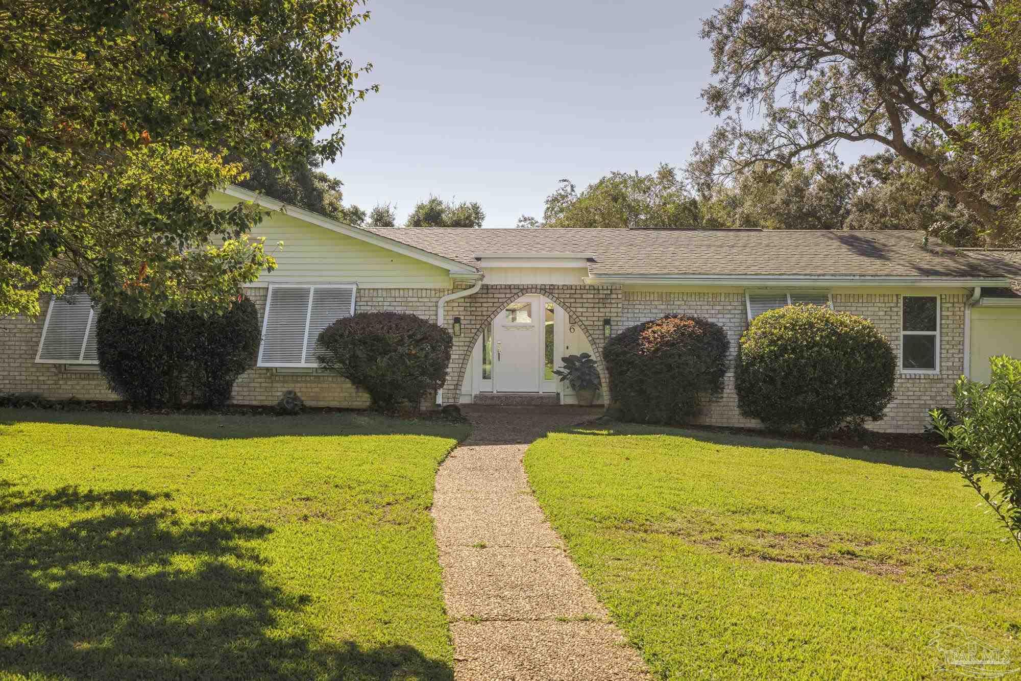 6 Pinetree Dr