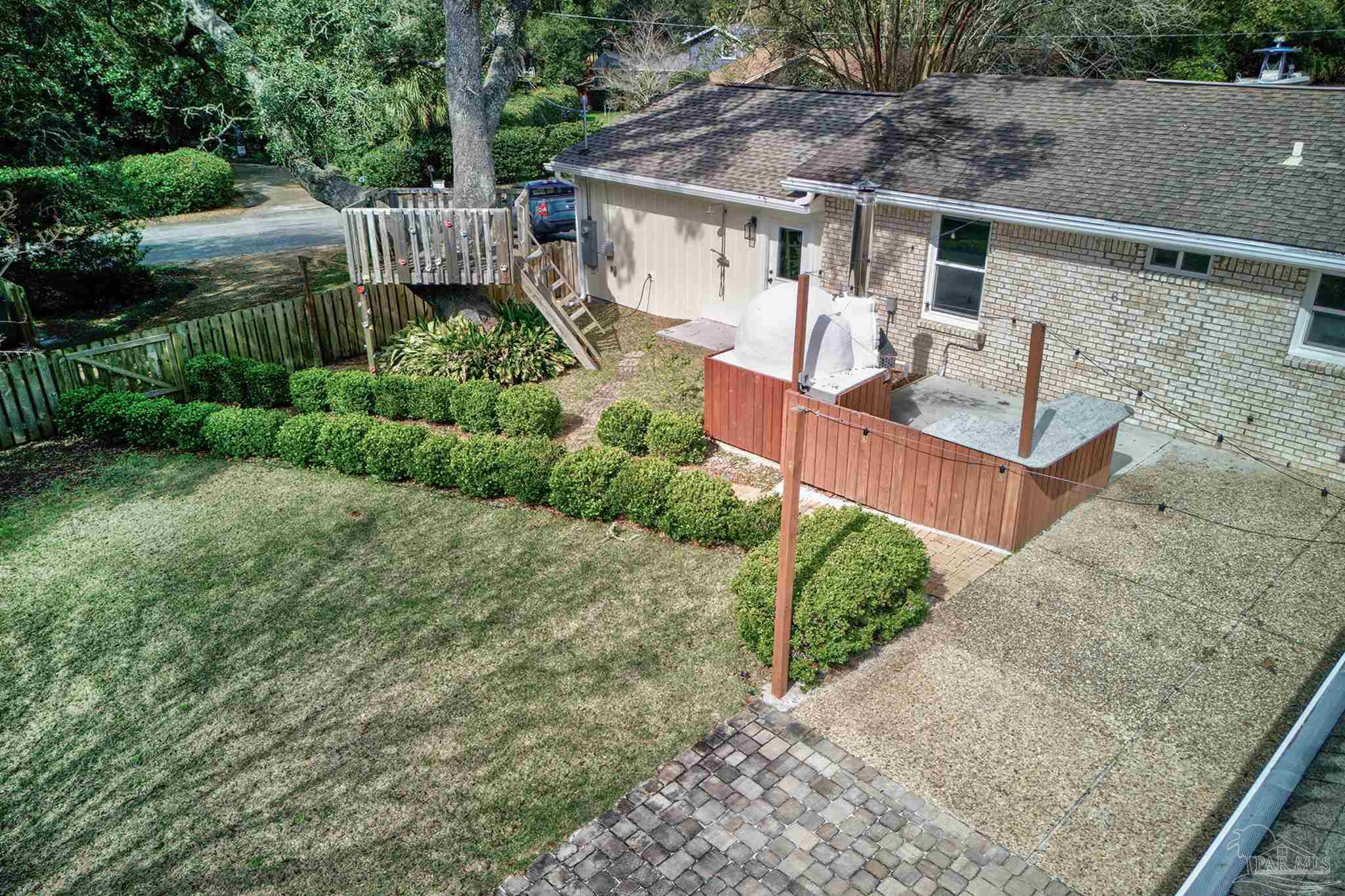 6 Pinetree Dr