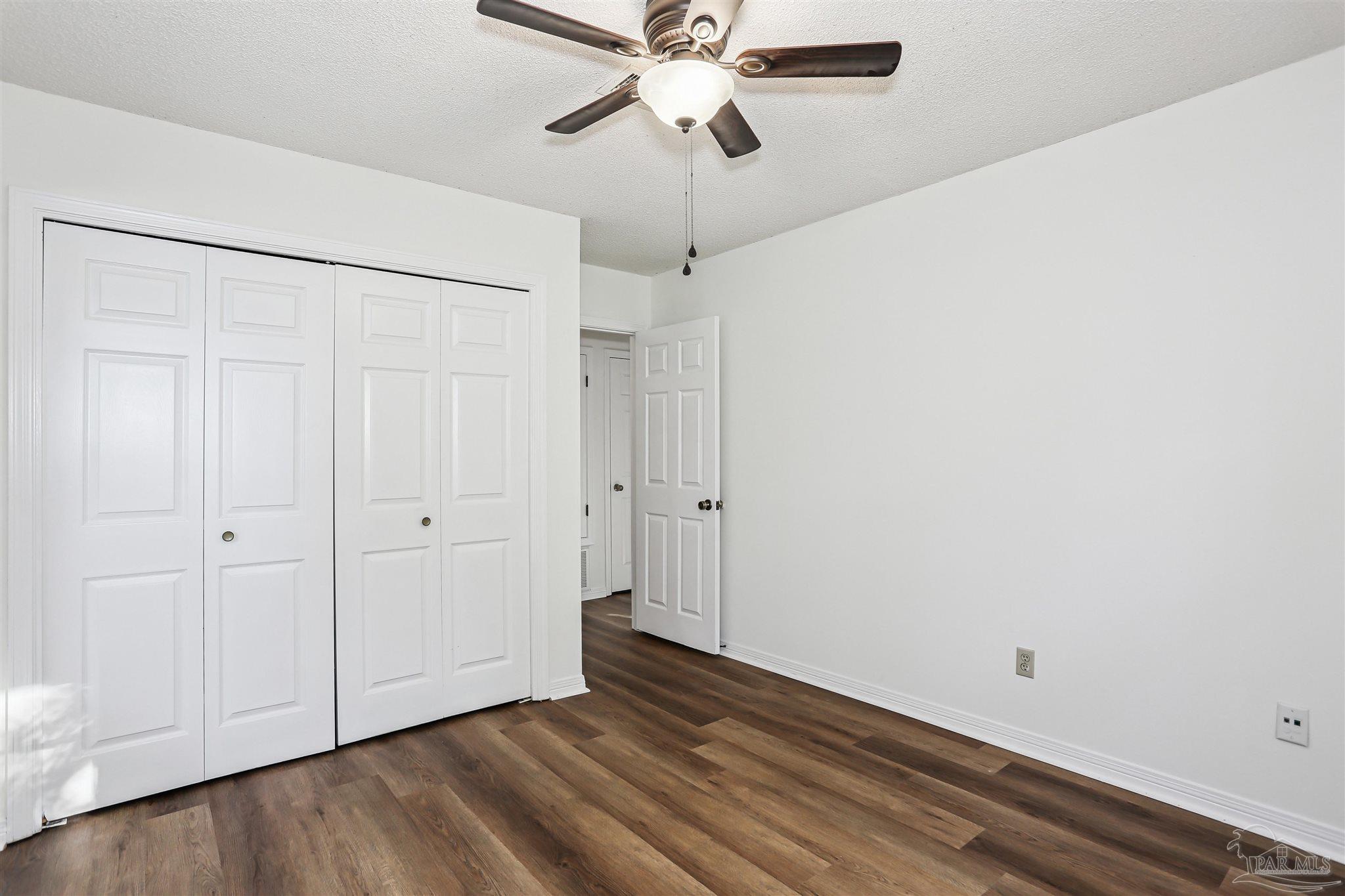 1328 Tiger Ln
