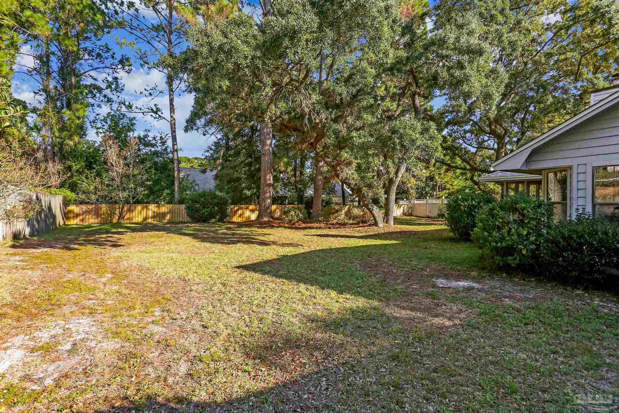1328 Tiger Ln