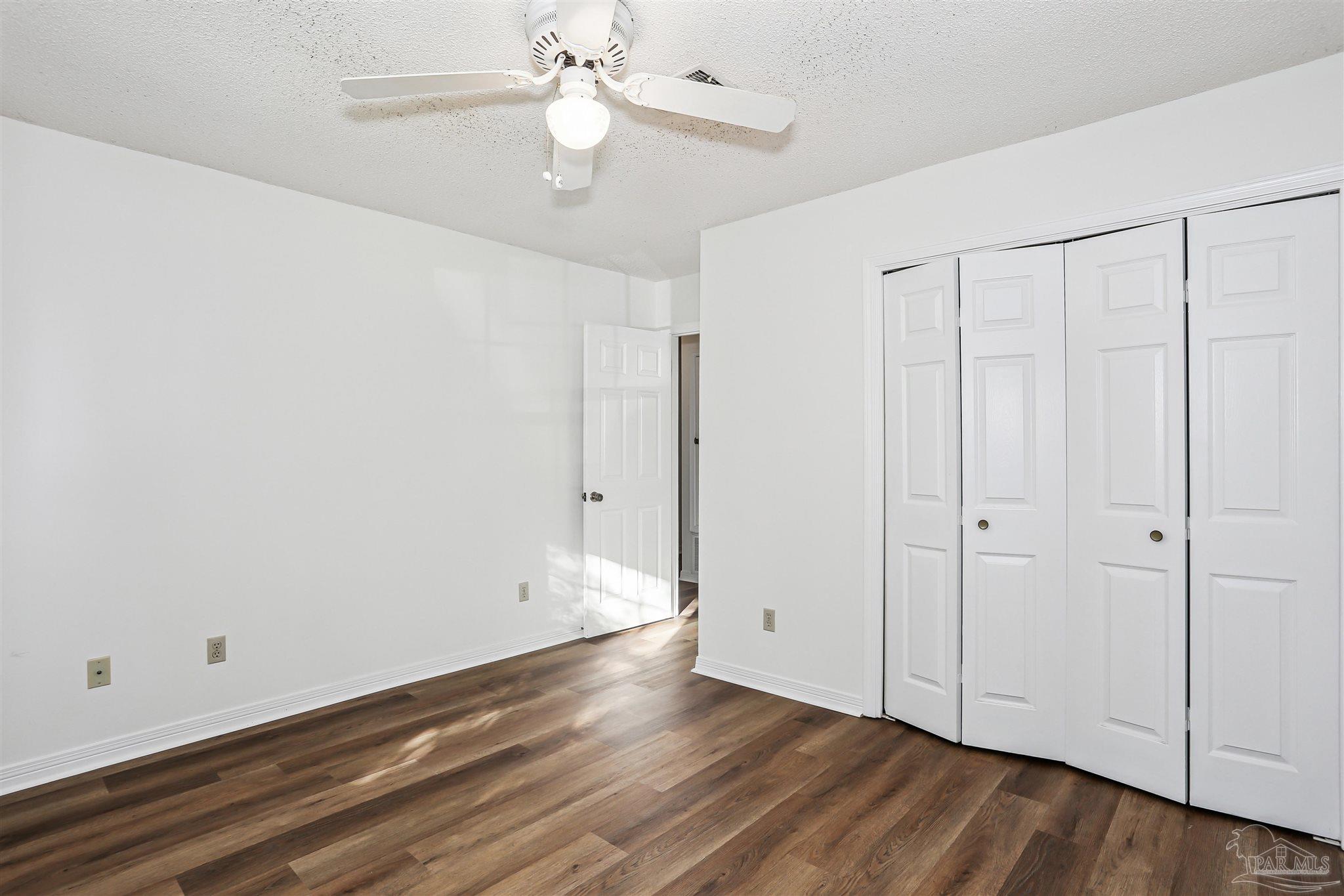 1328 Tiger Ln