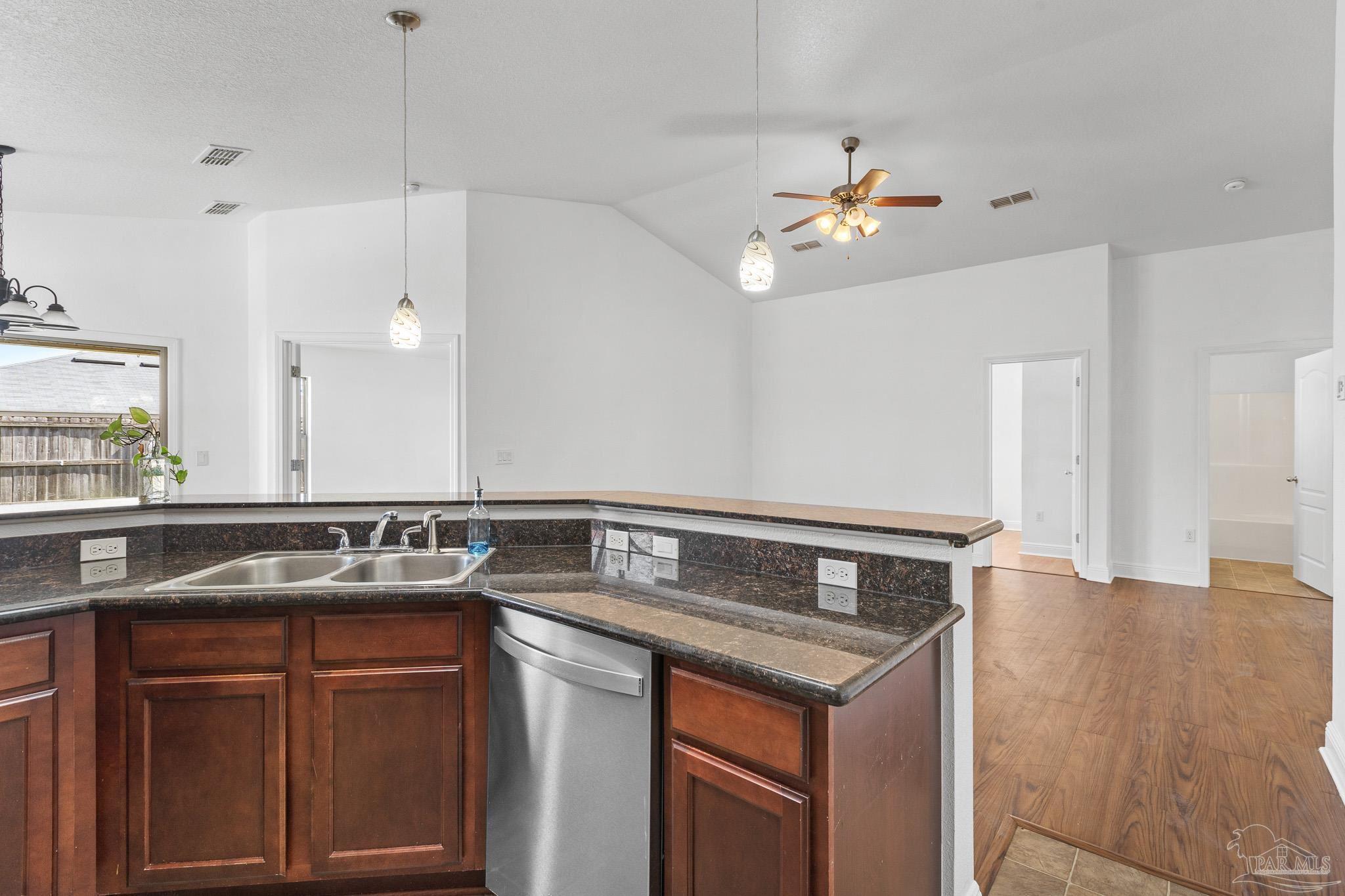 10650 Senegal Dr, Pensacola