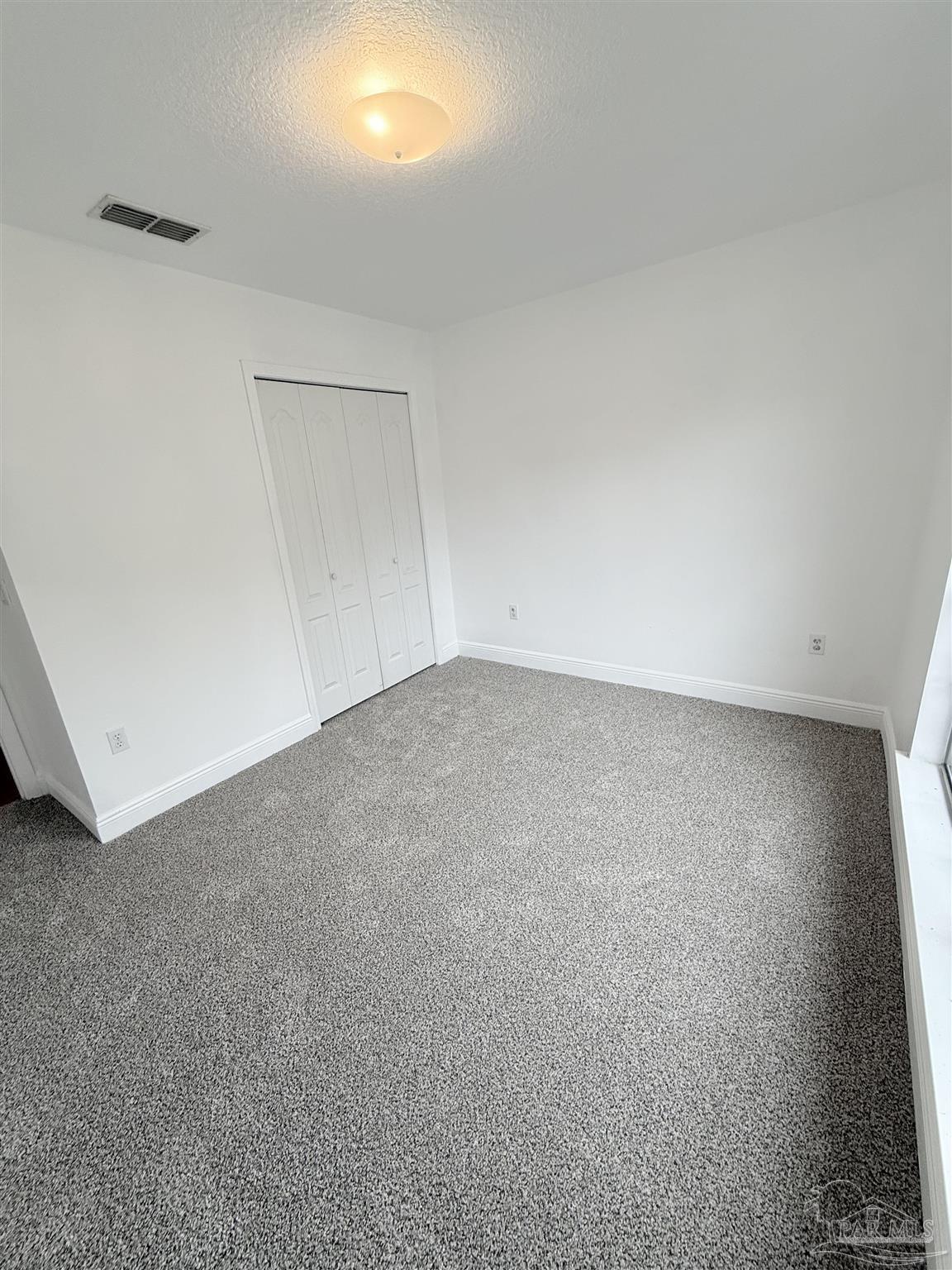 10650 Senegal Dr, Pensacola