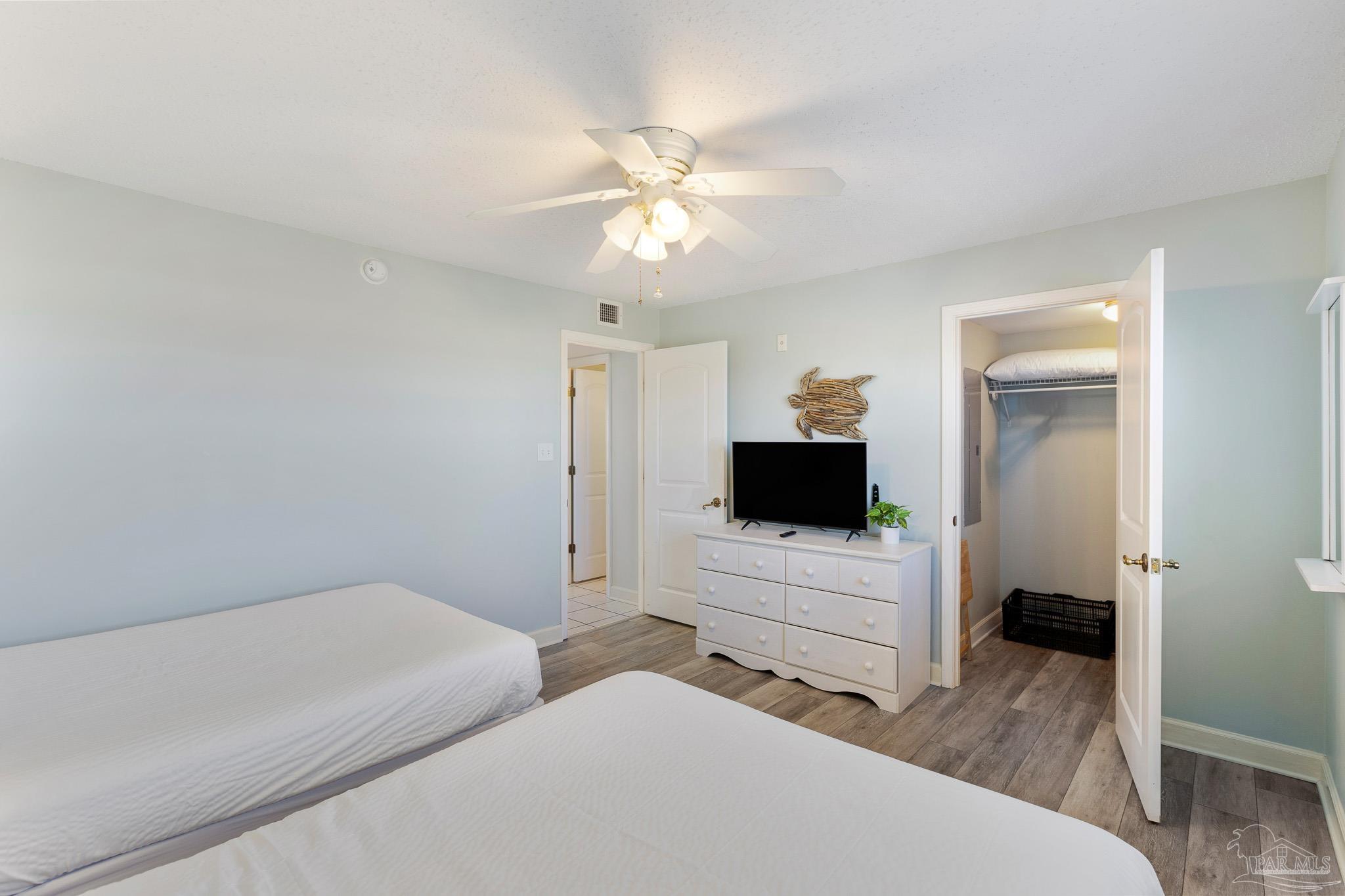 1600 Via Deluna Dr # B Unit: 501-B