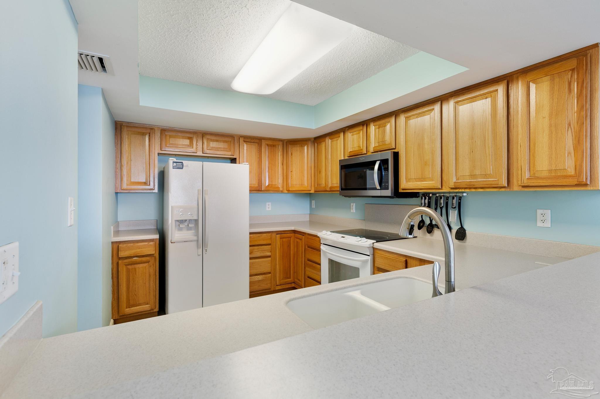 1600 Via Deluna Dr # B Unit: 501-B