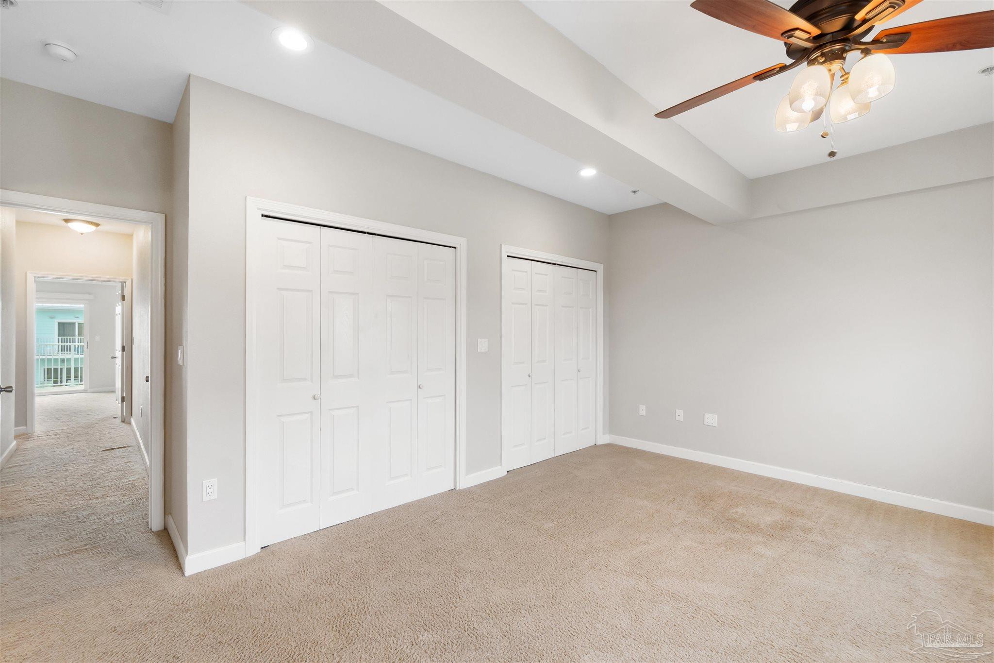 952 Sound Harbor Cir