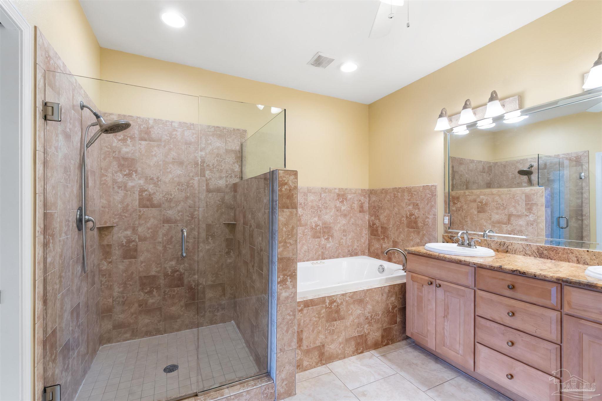 952 Sound Harbor Cir