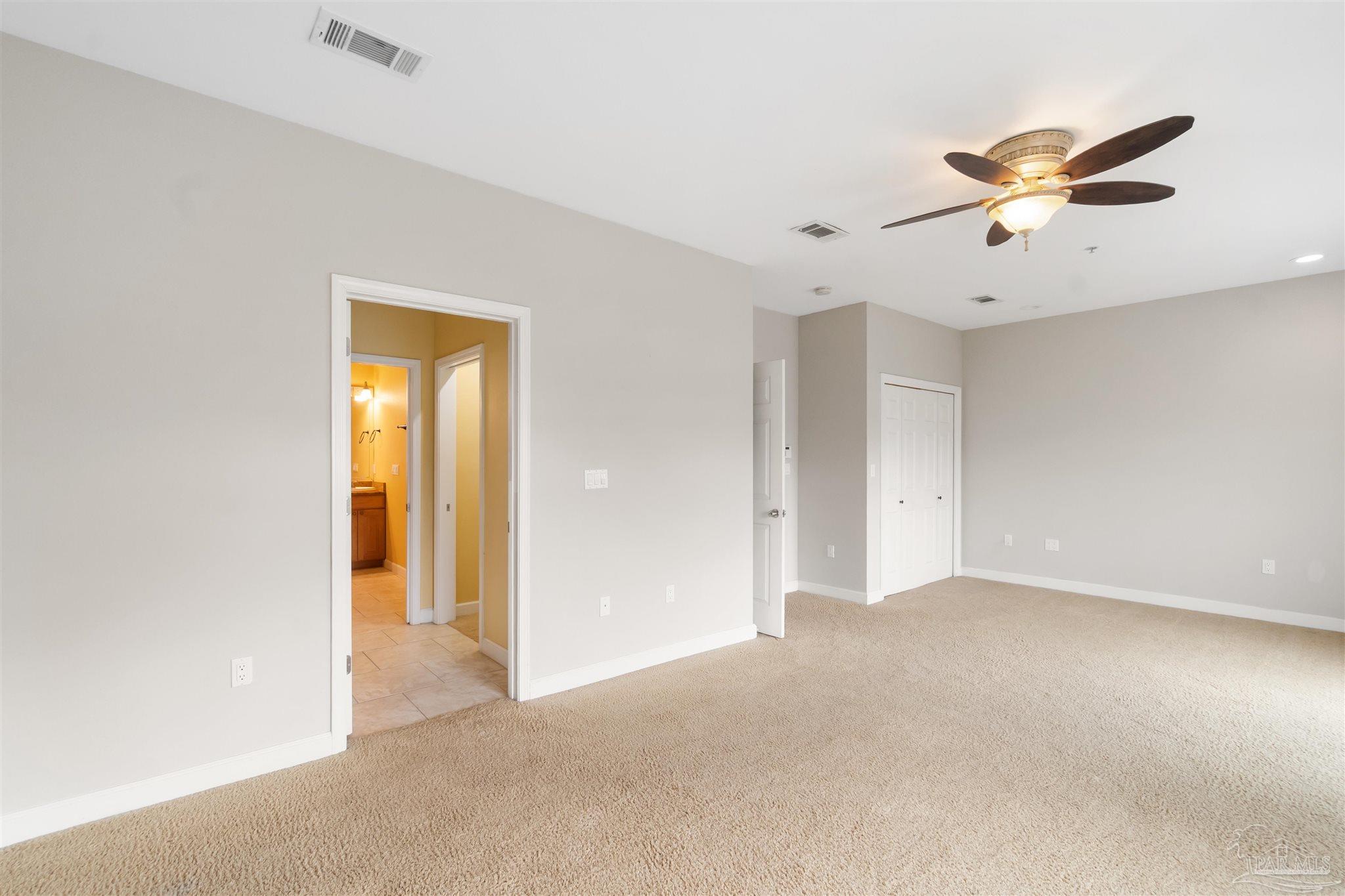 952 Sound Harbor Cir