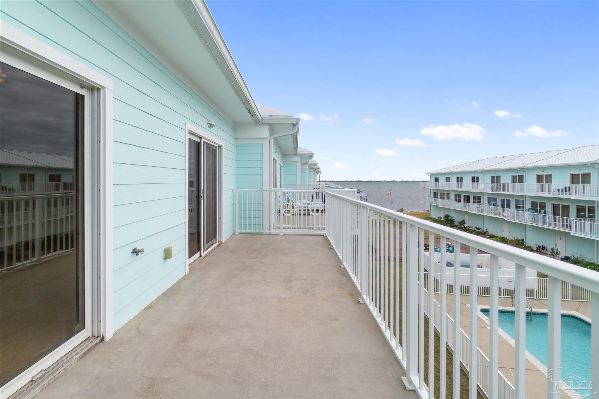 952 Sound Harbor Cir