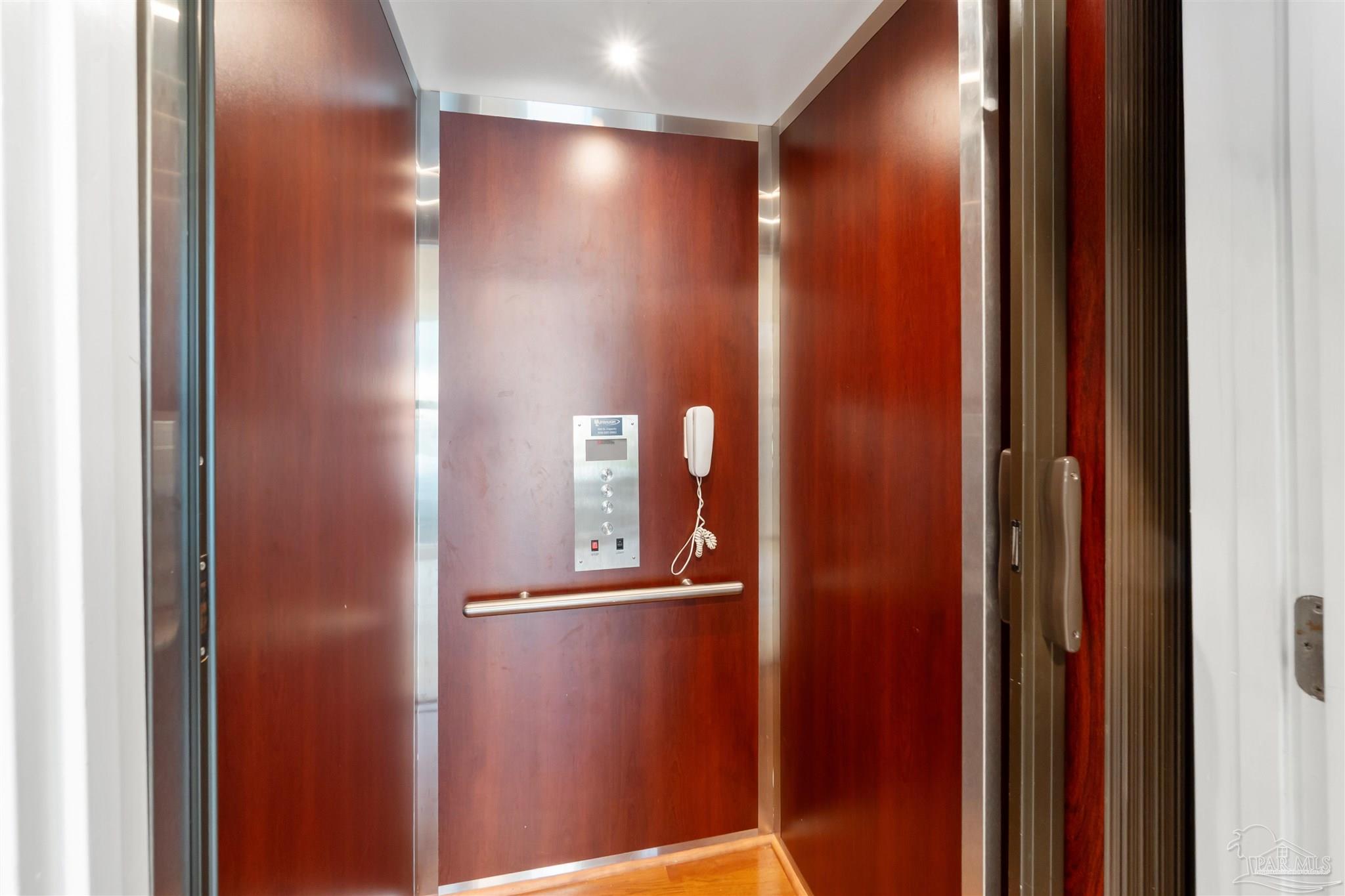 952 Sound Harbor Cir