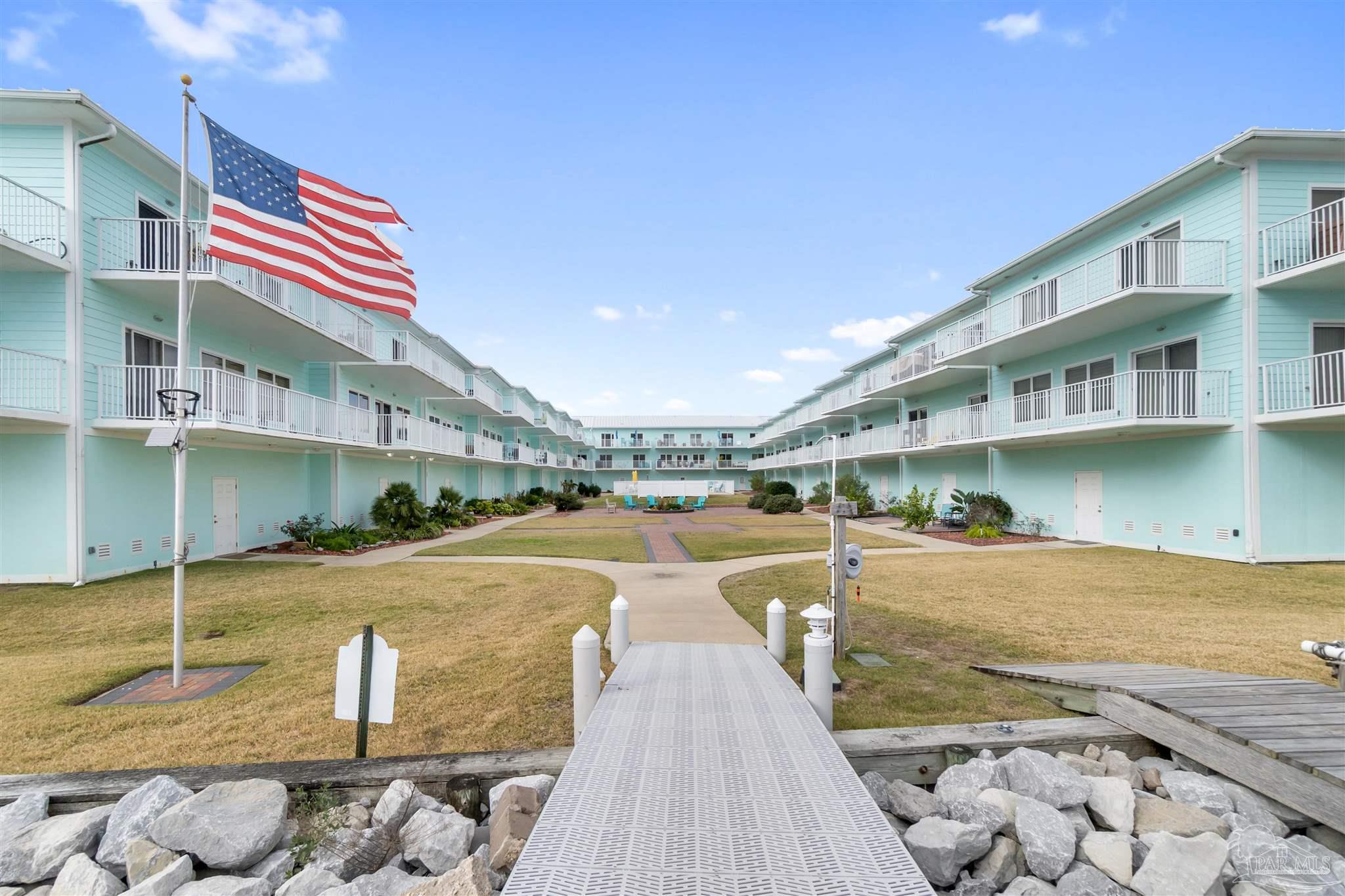 952 Sound Harbor Cir