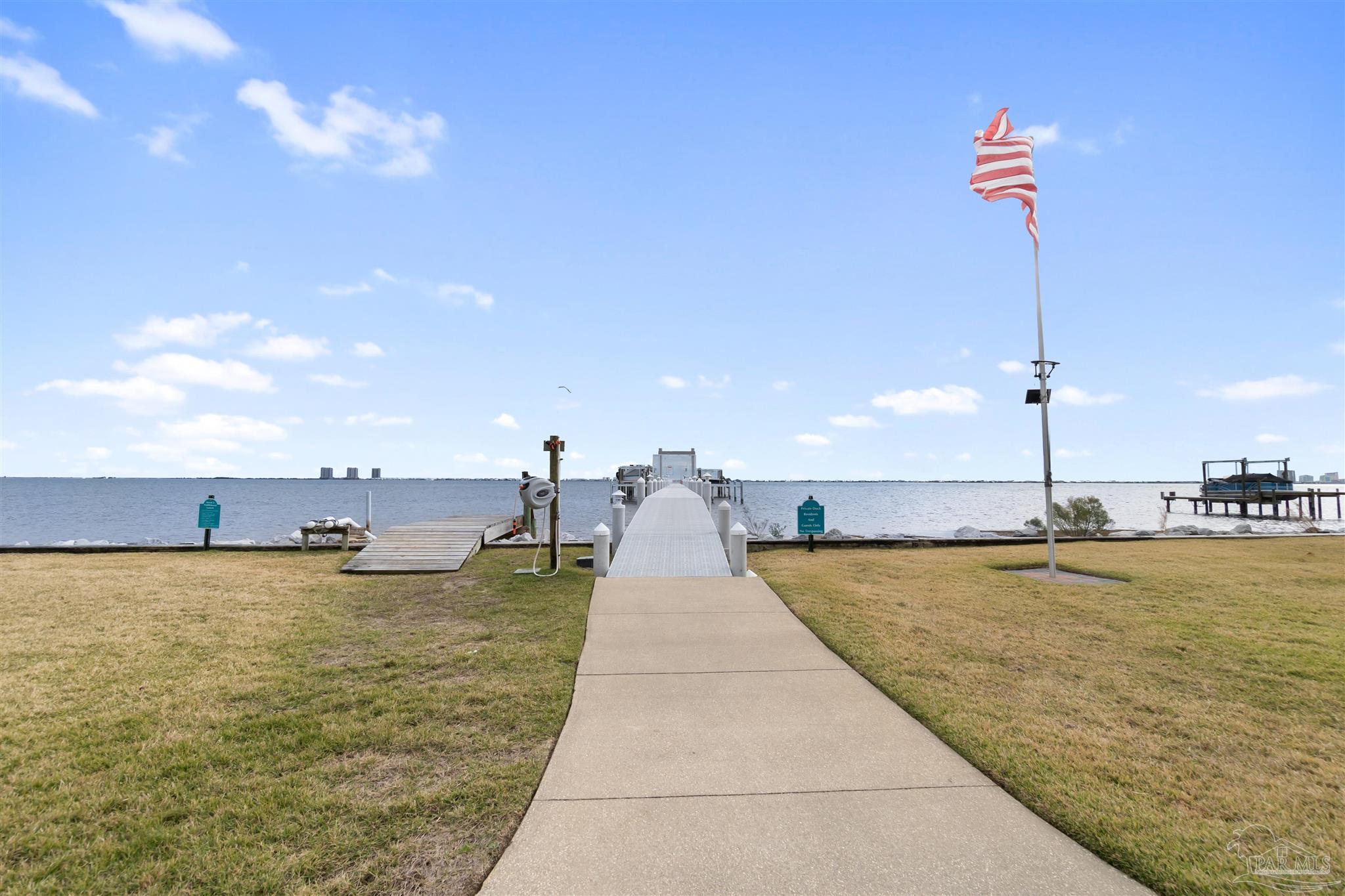 952 Sound Harbor Cir