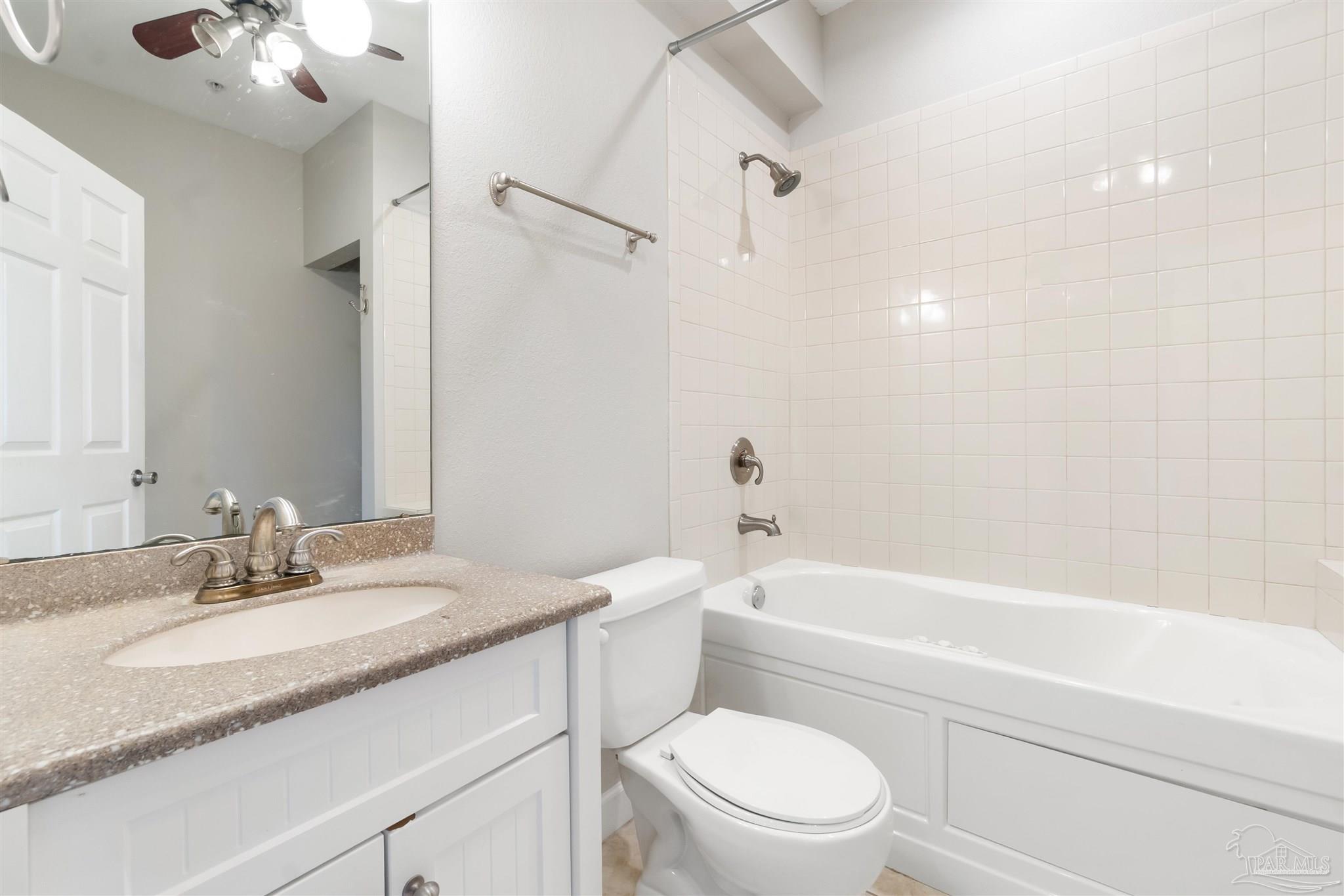 952 Sound Harbor Cir