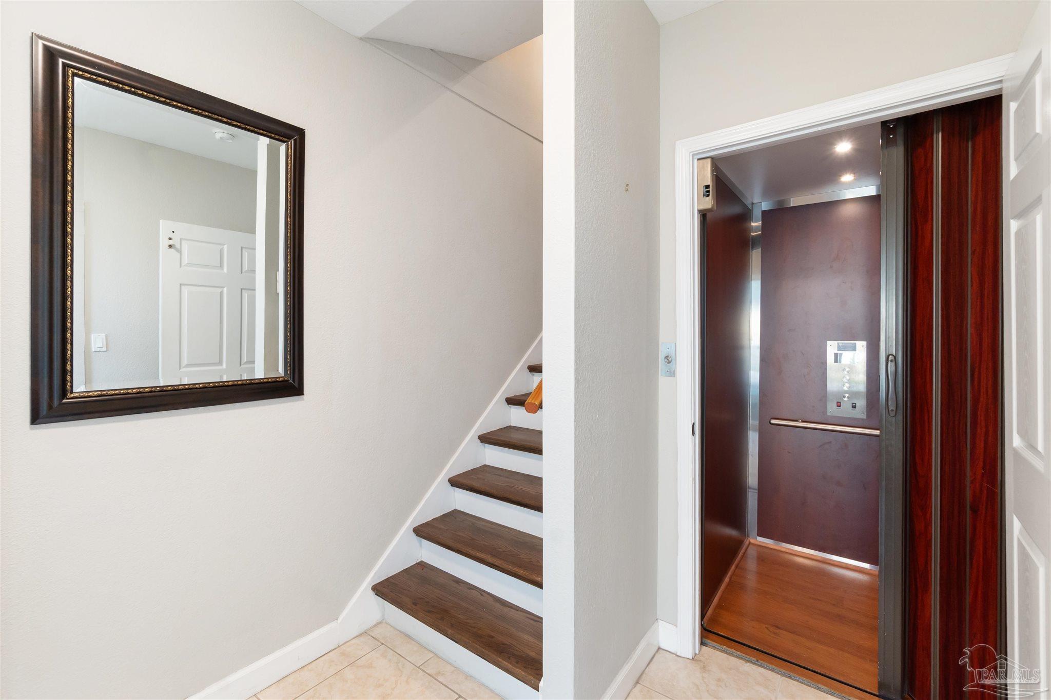 952 Sound Harbor Cir