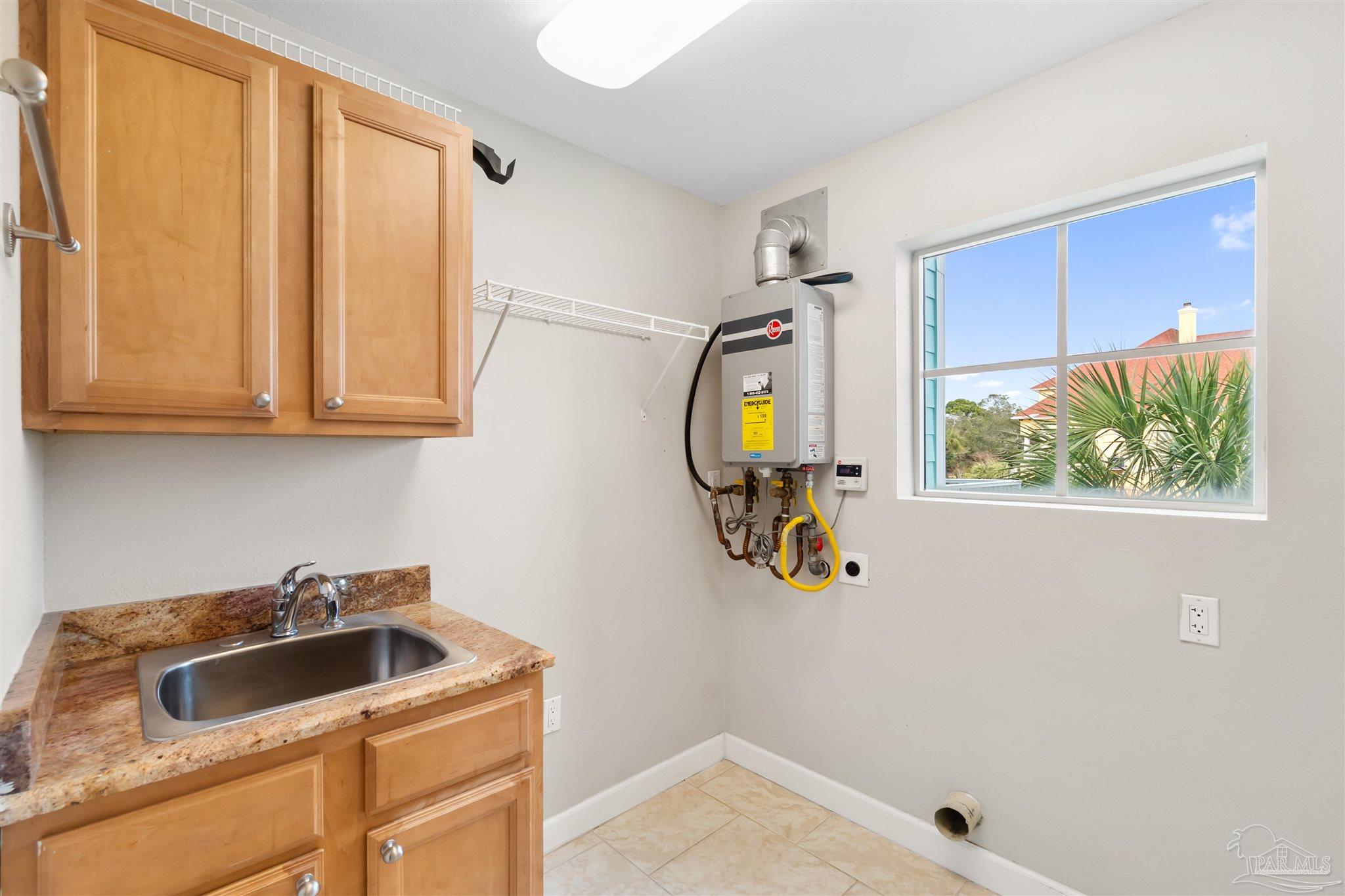 952 Sound Harbor Cir