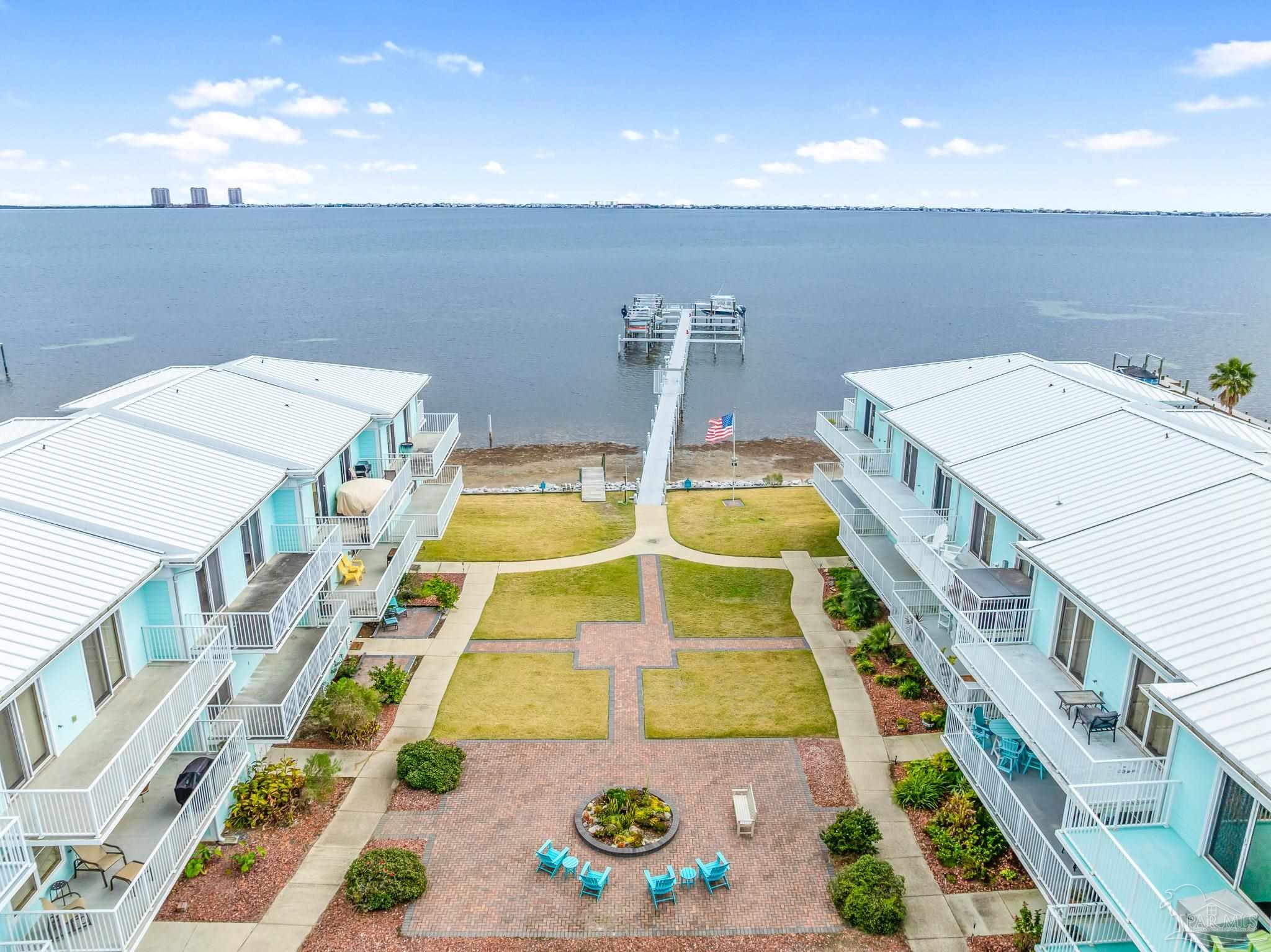 952 Sound Harbor Cir