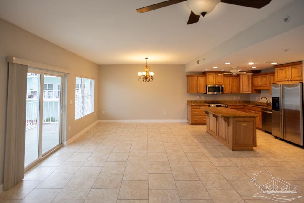 952 Sound Harbor Cir