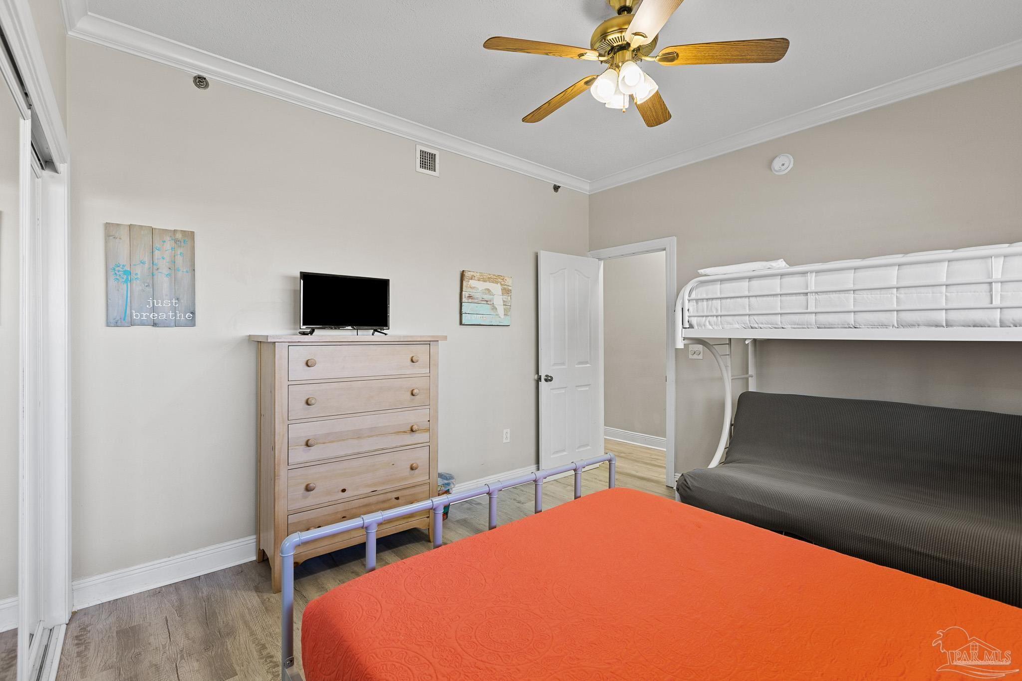 955 Ft Pickens Rd # I