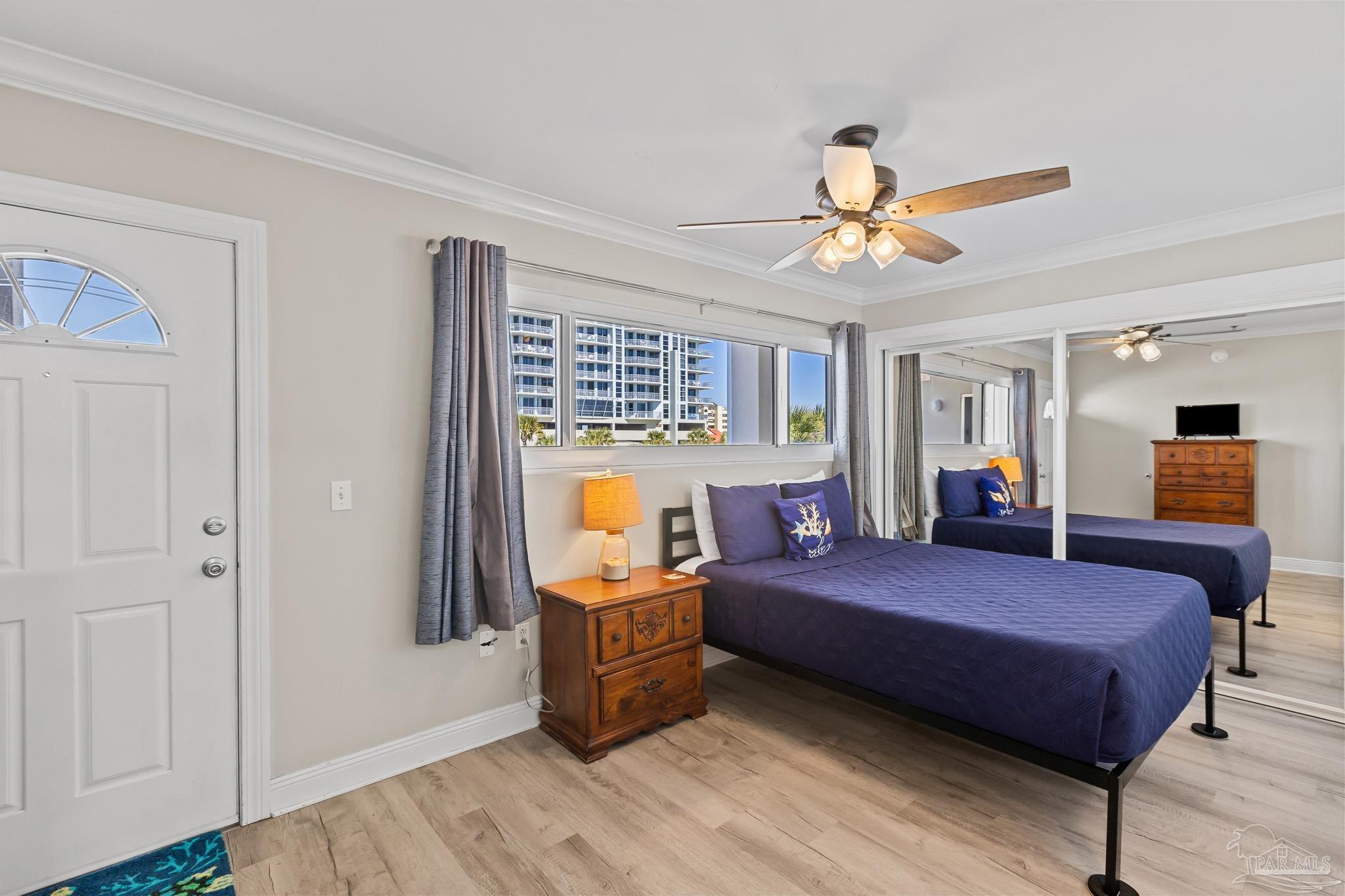 955 Ft Pickens Rd # I