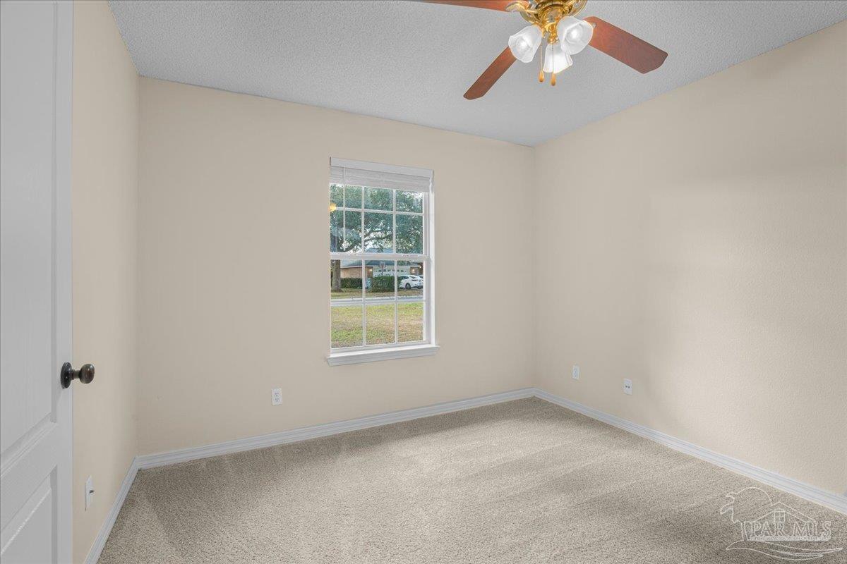 4882 Pineview Ridge Rd
