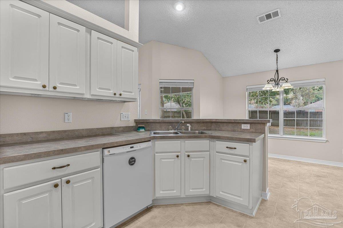 4882 Pineview Ridge Rd