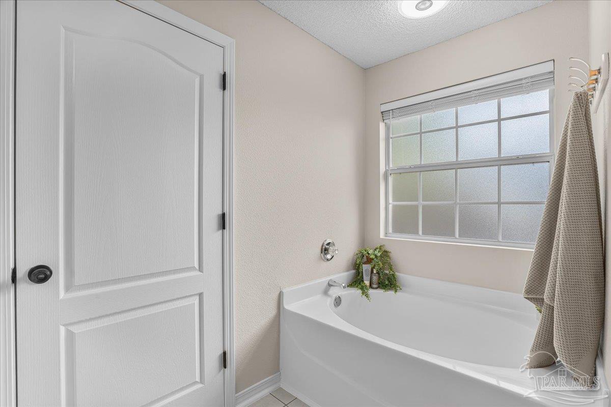4882 Pineview Ridge Rd