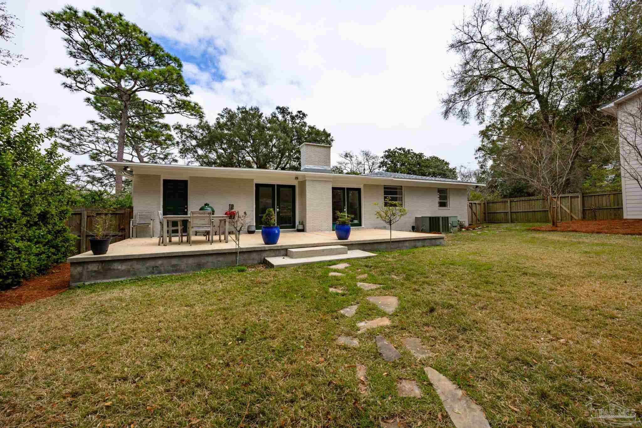 1228 Stow Ave