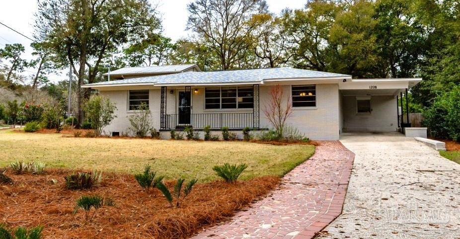 1228 Stow Ave