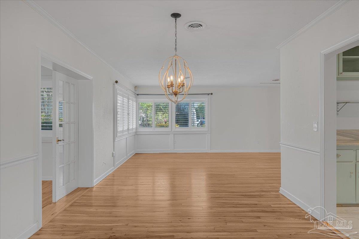 15 Lakeside Dr