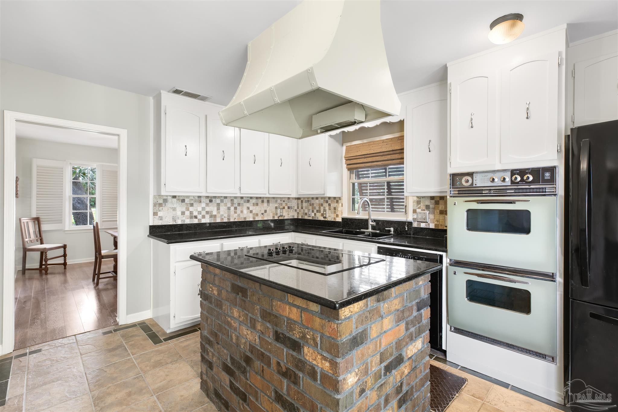 505 Bear Dr