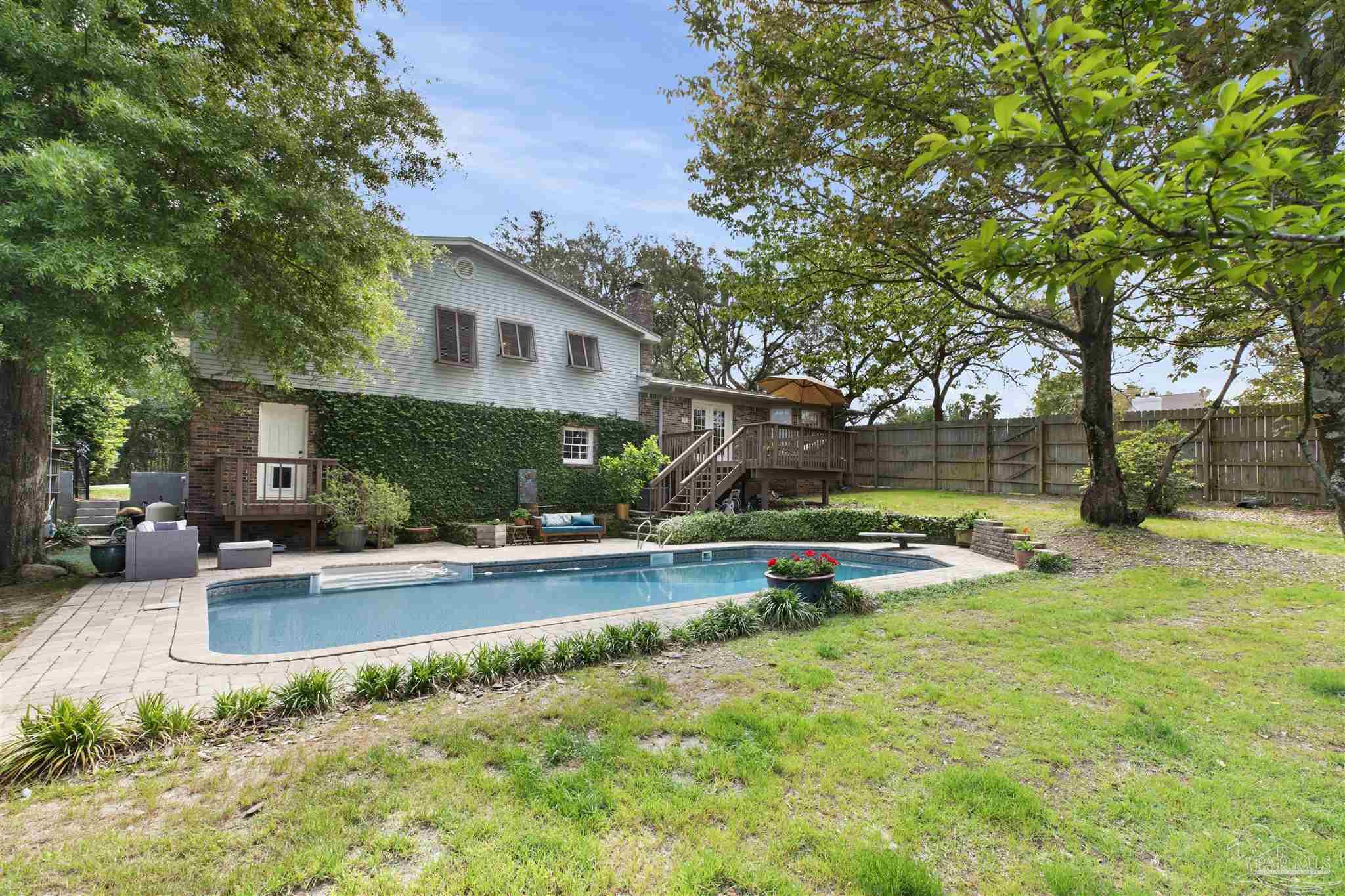 505 Bear Dr