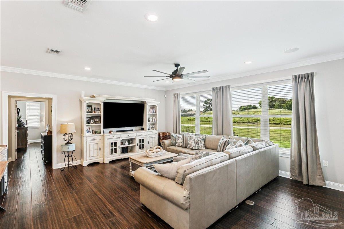 3801 Tiger Point Blvd