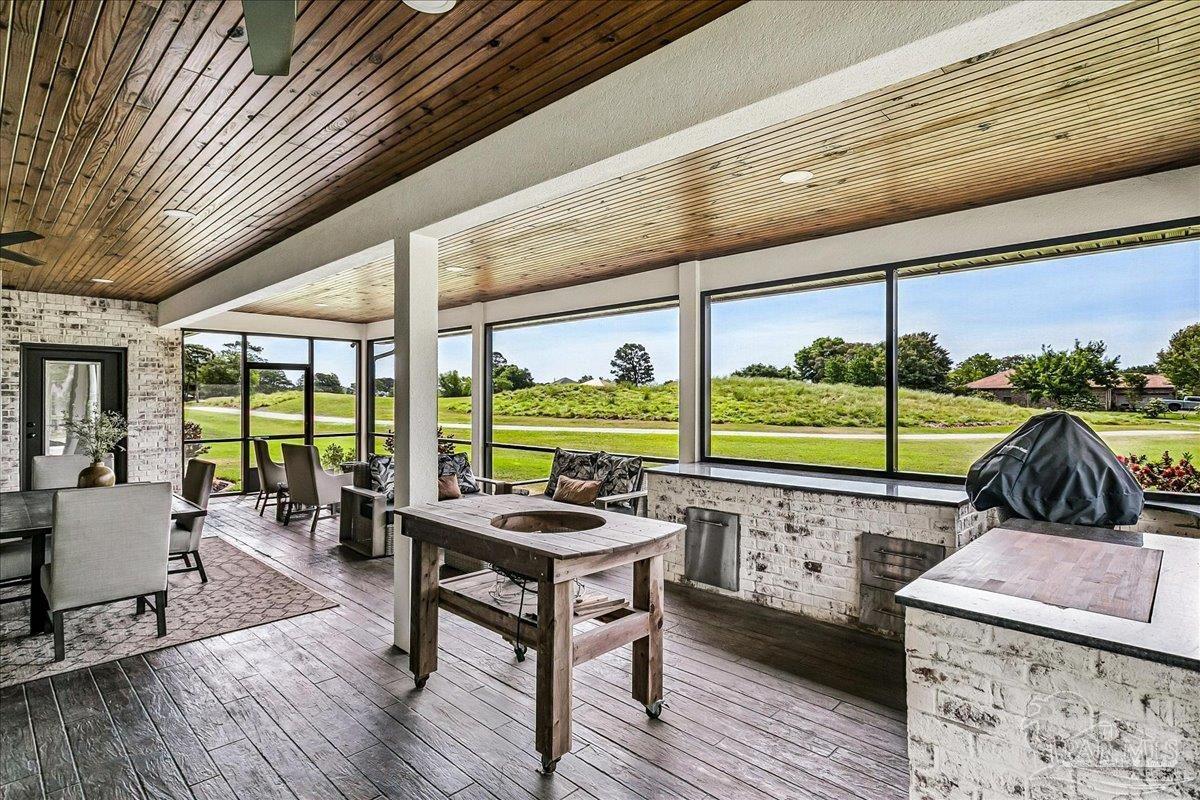 3801 Tiger Point Blvd