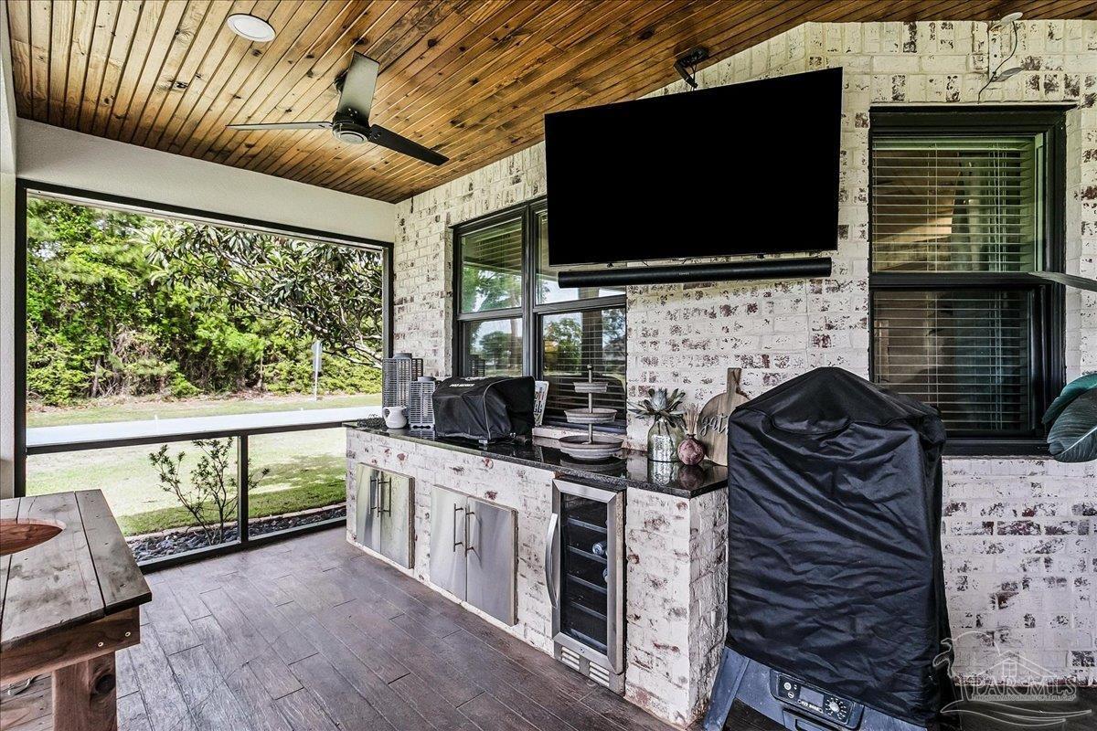 3801 Tiger Point Blvd