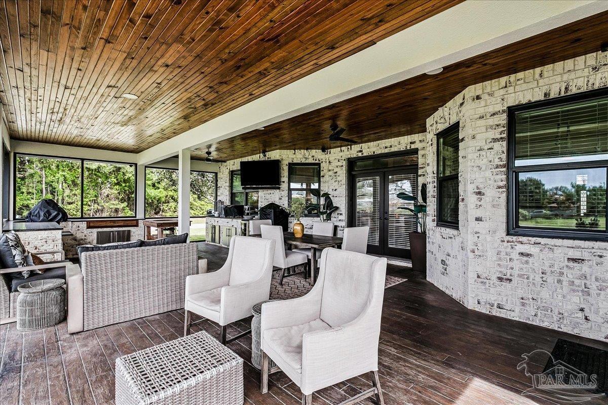 3801 Tiger Point Blvd