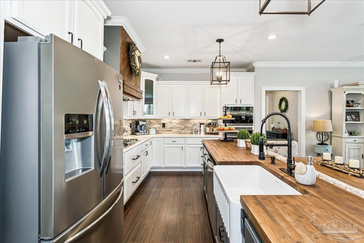 3801 Tiger Point Blvd