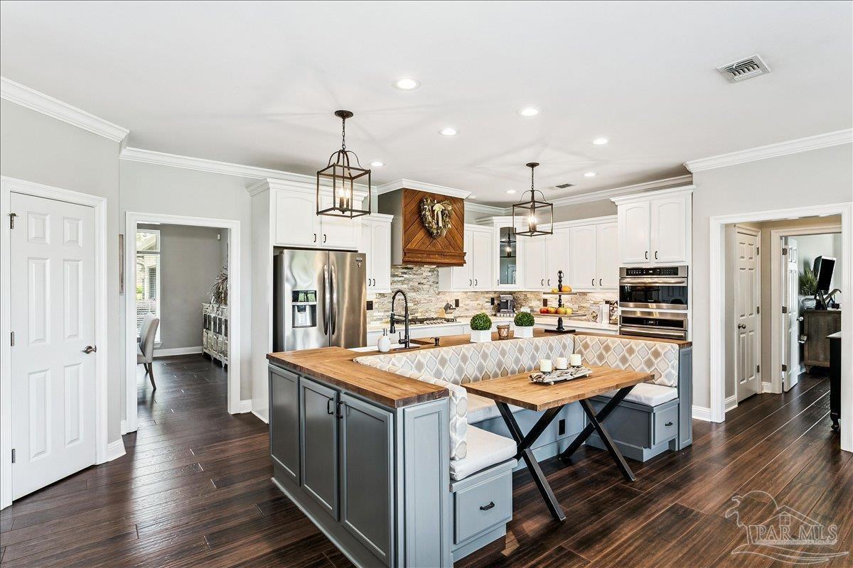 3801 Tiger Point Blvd