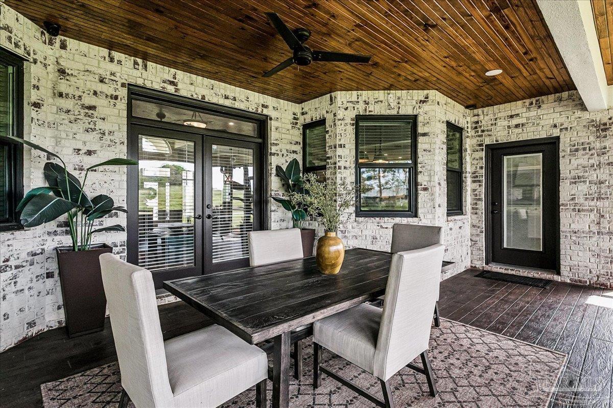 3801 Tiger Point Blvd