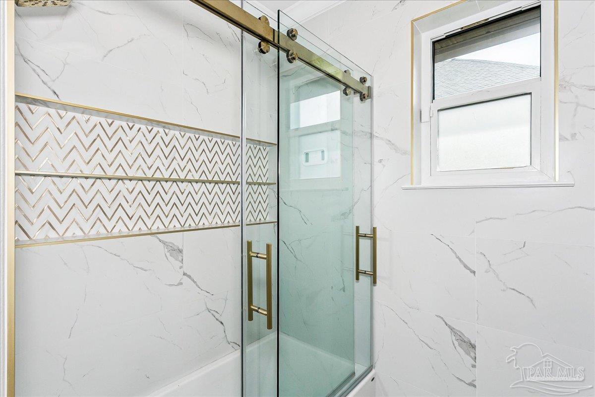 3801 Tiger Point Blvd