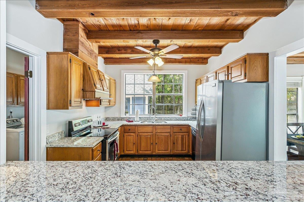 1515 Oak Shore Dr
