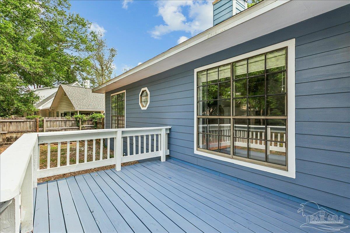 1515 Oak Shore Dr