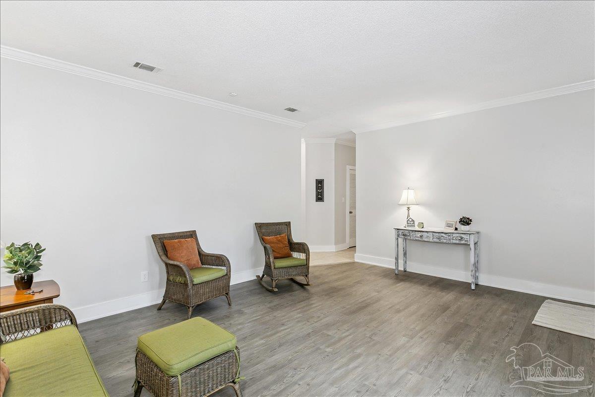 1515 Oak Shore Dr