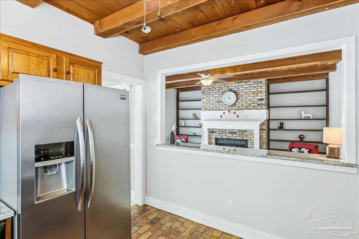 1515 Oak Shore Dr